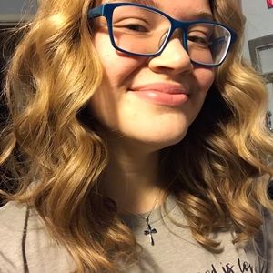 Meet your Posher, Daniela